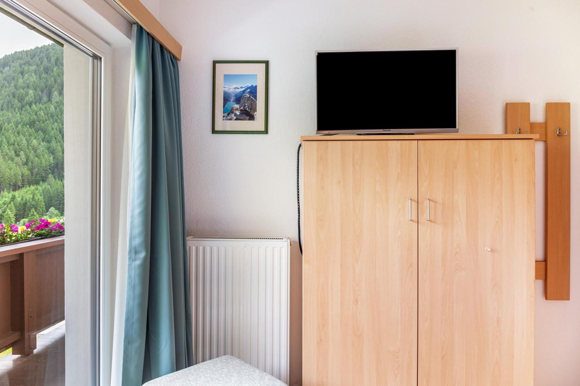 Haus Alpenheim Apartment 3 Тукс Экстерьер фото